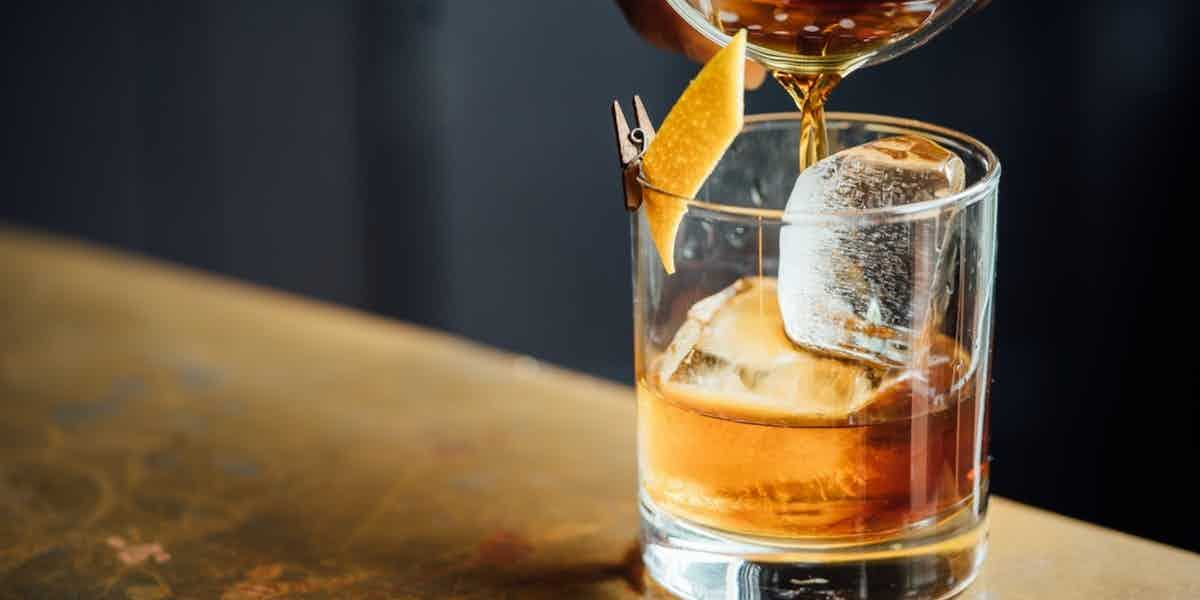 A Guide to the Best 2 Ingredient Bourbon Drinks of 2023